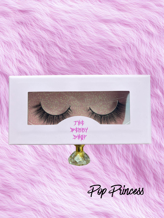 THE BERRY SHOP Pop Princess Strip Lash (M09)